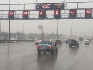 Zığ dairəsi-Hava Limanı yolunda sürət həddi endirilib - (Yenilənib)
