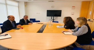 Əbülfəs Qarayev Londonda Britaniya Şurasının baş ofisində görüş keçirib