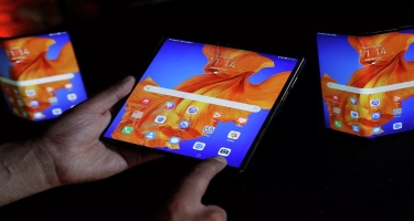 “Huawei” şirkəti “5G”-ni dəstəkləyən qatlanan smartfonunu təqdim edib