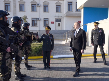 Prezident İlham Əliyev Daxili Qoşunların “N” saylı hərbi hissəsinin açılışında iştirak edib - FOTO