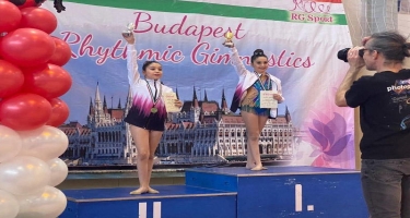 Azərbaycanlı əkiz gimnast bacılar Budapeştdə qızıl və gümüş medallar qazanıblar - FOTO