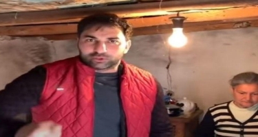 Kamil Zeynallı ayaqqabısını çıxarıb 5 uşaq anasına verdi - VIDEO