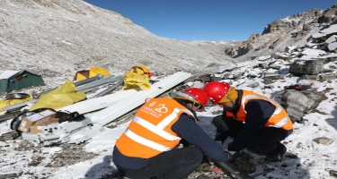 Huawei Everest zirvəsində 5G antenaları yerləşdirdi - VİDEO