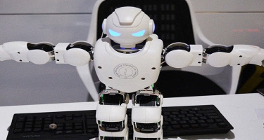 Bu ölkədə sosial məsafənin əməl olunmasına robot nəzarət edəcək