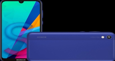“Honor 8S” smartfonu nümayiş olunub