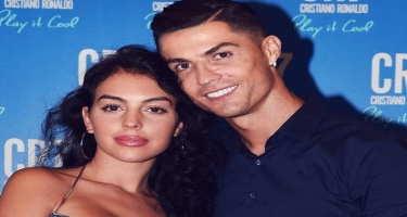Ronaldonun sevgilisi bədənini nümayiş etdirdi - FOTO
