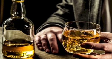 İki nəfəri öldürən alkoqollu içki “Yaşıl bazar”da satılırmış