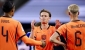 De Yonq Niderland millisinii günahlandırır