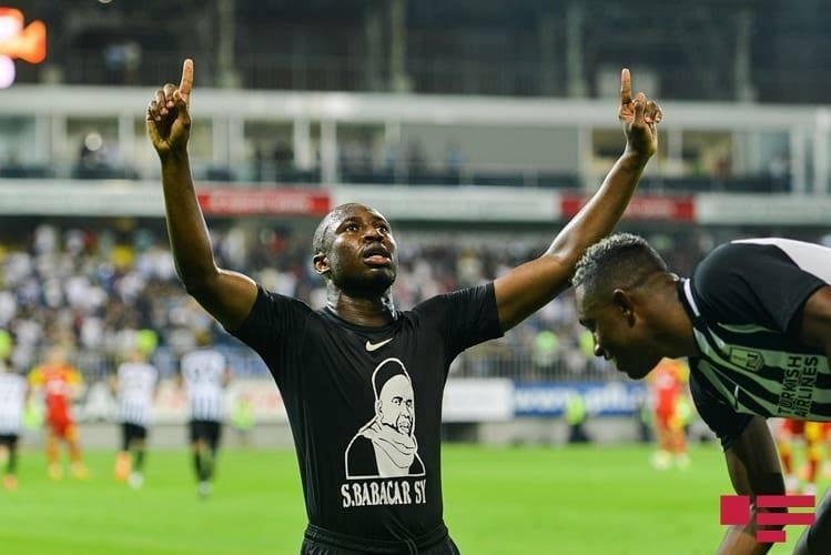 “Neftçi”nin futbolçusunun maykası üzərindəki şəkil - S.Babacar SY kimdir? 