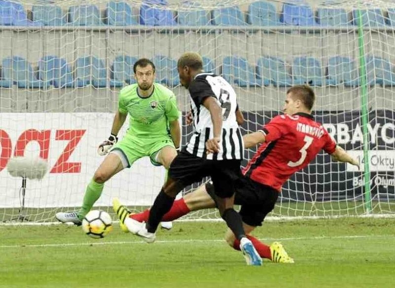 ''Qarabağ və ''Neftçi''nin oyunları eyni saatda -  PFL açıqladı