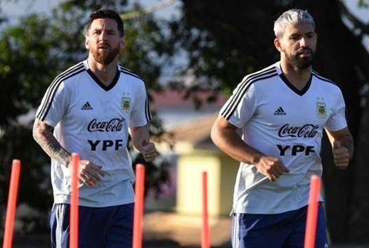 Messi və Aquero milliyə nə vaxt qayıdır? - Baş məşqçi açıqladı