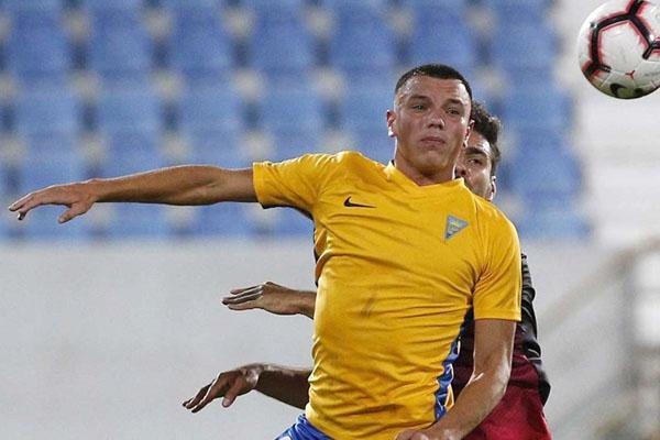 Renat ehtiyatda qaldı