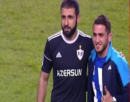 Üçqat dünya çempionu meydana düşüb ''Qarabağ''ı təbrik etdi - Şəkil