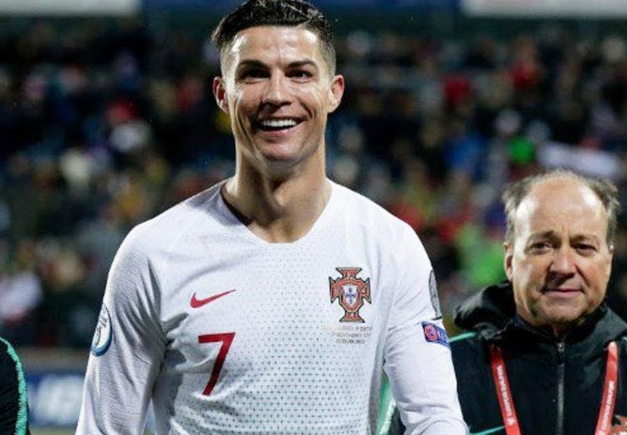 ''Meydança kartof sahəsinə bənzəyirdi'' -  Ronaldo