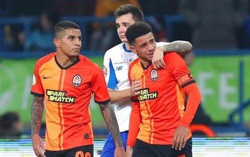 ''Şaxtyor'' - ''Dinamo'' oyunundakı irqçiliklə bağlı qərar verildi