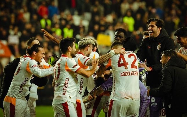 ''Qalatasaray'' və ''Rizespor''dan böyükhesablı qələbə