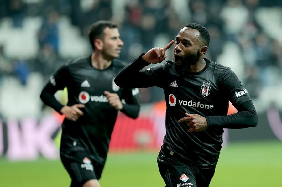 ''Beşiktaş''ın oyununda 5 qol, 2 qırmızı vərəqə