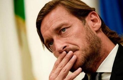 “İndi 25 il “Roma”da oynayan oğlan çətin tapılar'' -  Totti