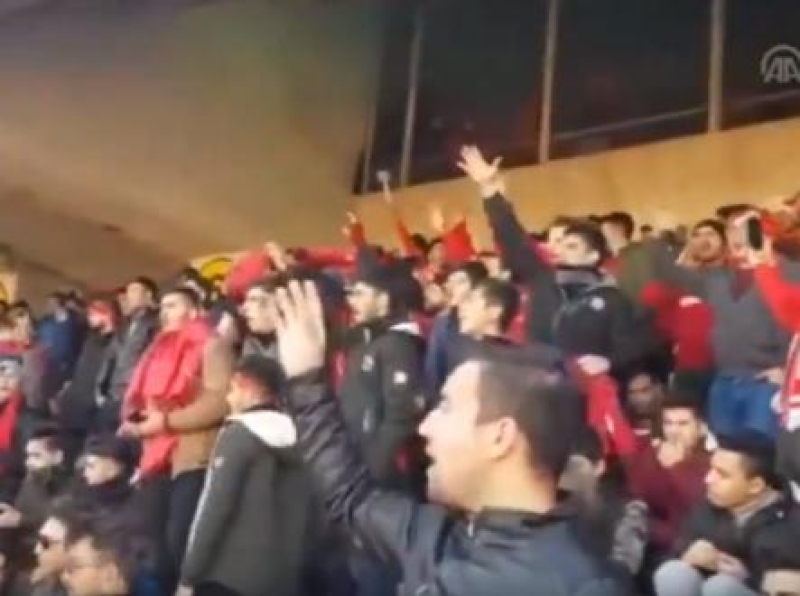 Tehran stadionunda Azərbaycan və Türkiyə şüarı - Video