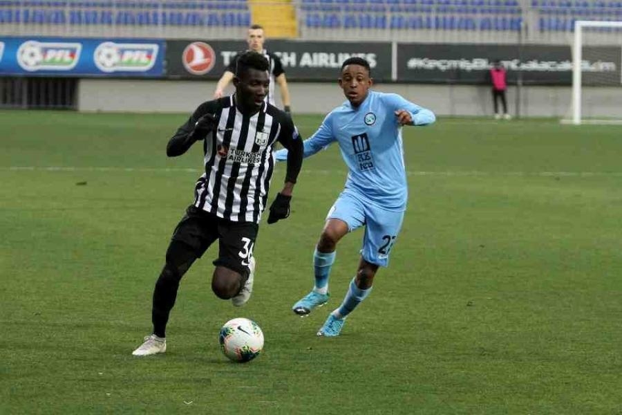 ''Koronavirusa görə evdən çıxmamağa çalışıram'' -  Mamadu Kane