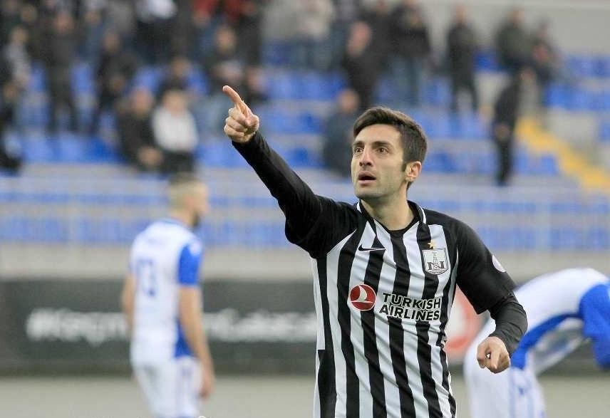 ''Bu cür oynasaq, ''Qarabağ'' da qarşımızı kəsə bilməz'' -  ''Neftçi''nin futbolçusu