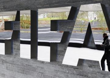 FİFA yay transfer pəncərəsini uzada bilər