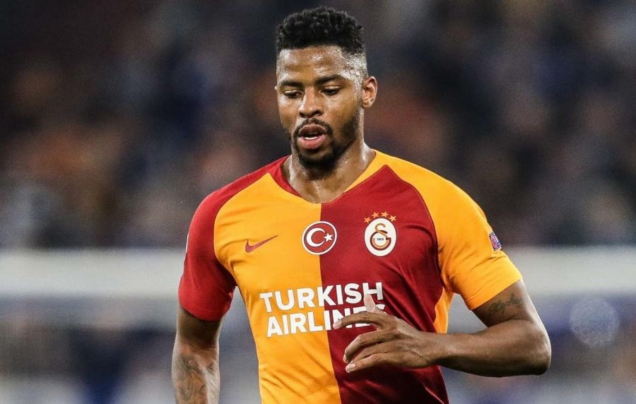 “Qalatasaray”lı futbolçunun nənəsi koronavirusdan öldü