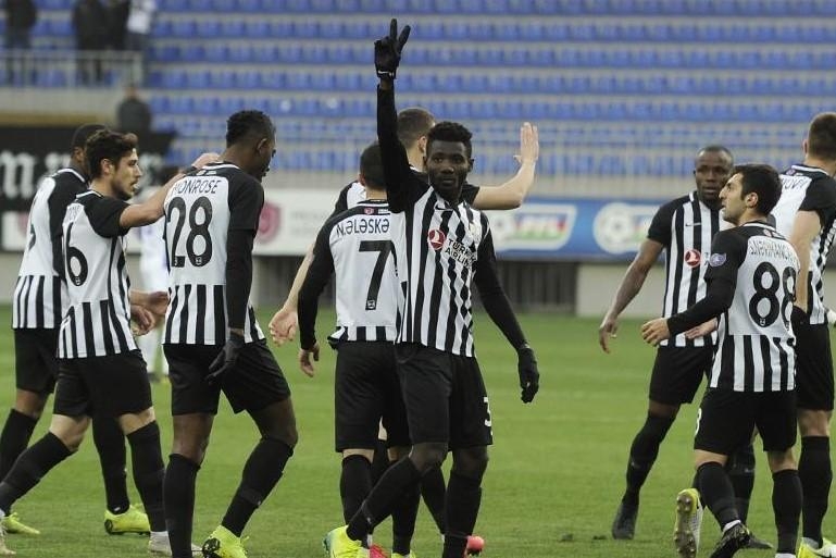 ''Neftçi'' də COVİD-19 testi verdi