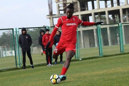 ''Qazaxlara Azərbaycan və futbolumuzdan danışdı'' -   Müsahibə