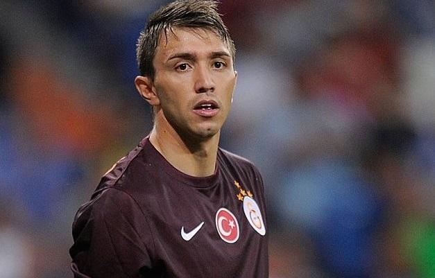 Muslera doğum günündə əməliyyat olunacaq