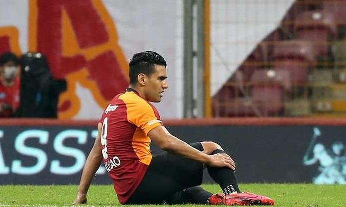 ''Qalatasaray''da Falkao şoku