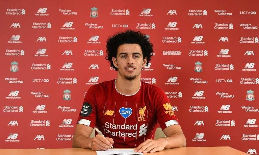 ''Liverpul''da yeni müqavilə