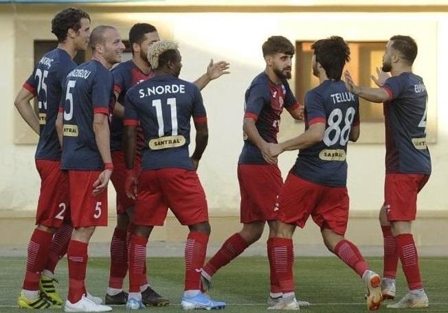 ''Zirə'' daha 3 futbolçusu ilə yolları ayırdı -  Rəsmi