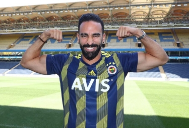 Adil Rami “Fənərbaxça”da - rəsmi