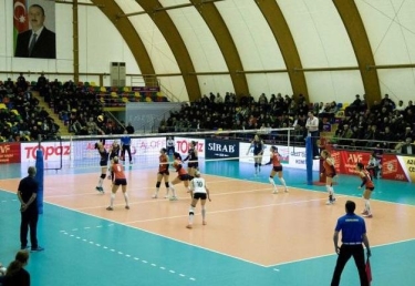 Azərbaycanda iki voleybol klubu fəaliyyətini dayandırdı