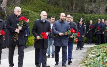 AFFA rəhbərliyi Ulu Öndərin xatirəsini yad edib - Şəkillər