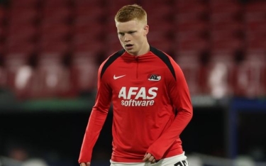 “Çelsi” bu dəfə niderlandlı futbolçunu hədəfə aldı