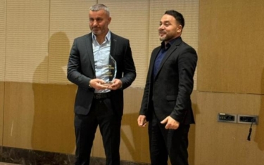 Qurban Qurbanova ilin məşqçisi mükafatı təqdim edilib