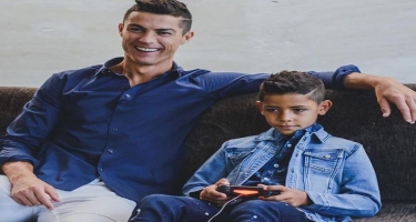 “Oğlum deyir, ata, bir neçə il gözlə, səninlə oynamaq istəyirəm”  -  Ronaldo