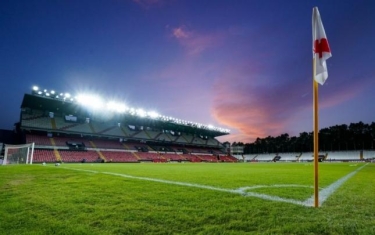 Stadionun vəziyyətinə görə matç təxirə salındı