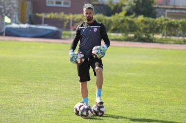 Türkiyəli futbolçunun atası koronavirusdan öldü