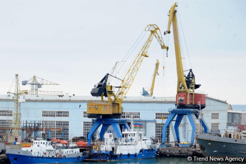 Azərbaycan istehsalı olan ikinci tanker inşasının növbəti mərhələsi üçün suya salınıb (FOTO)