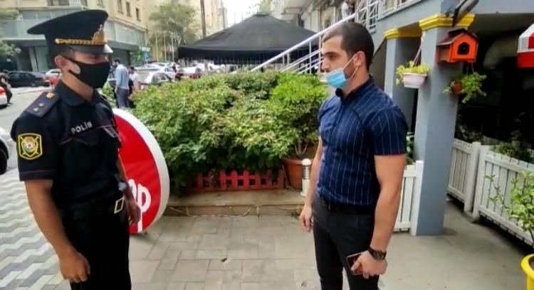 Bakı polisi ictimai iaşə obyektlərinə nəzarəti davam etdirir (FOTO)