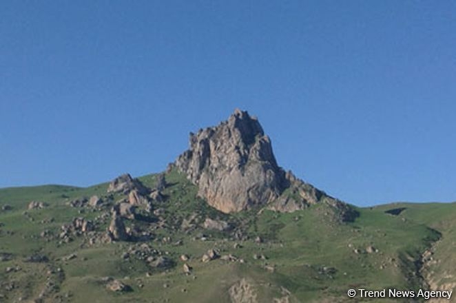 Beşbarmaqda köməksiz qalan şəxs xilas edildi