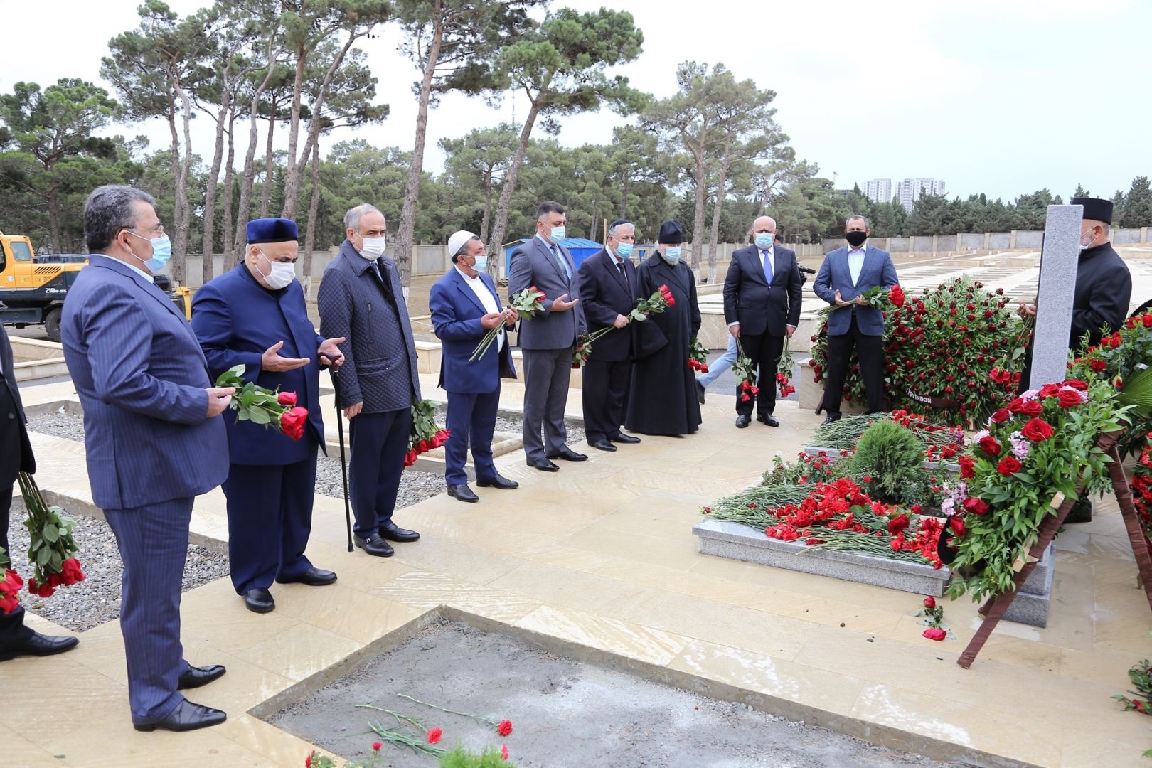 Dini konfessiyaların rəhbərləri şəhidlərin xatirəsini yad ediblər (FOTO)