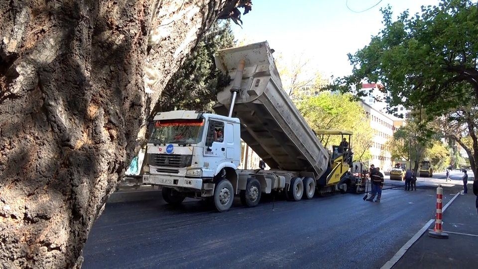 Bakıda 6630 metr uzunluğu olan küçə və yol təmir olundu (FOTO)