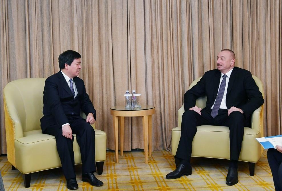Azərbaycan Prezidenti İlham Əliyev Pekində “ZTE” Korporasiyasının sədri ilə görüşüb (FOTO)