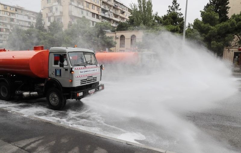 Bu gün Bakıda 551 küçə dezinfeksiya edilib (FOTO)