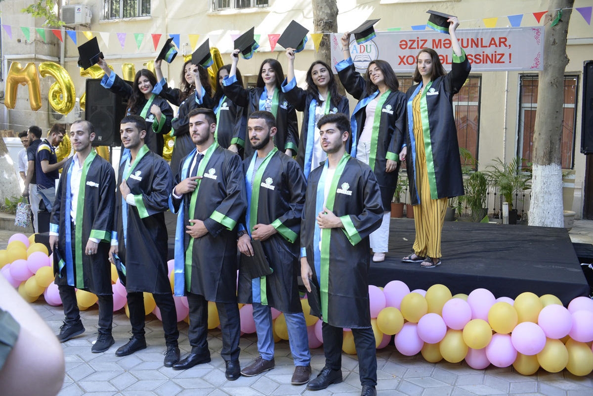 Azərbaycan Dillər Universitetində “Məzun günü” keçirilib (FOTO)