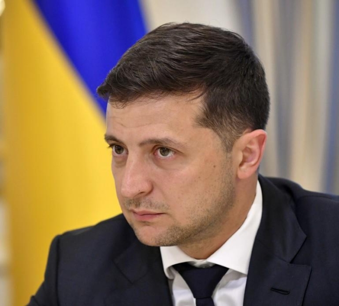 Ukrayna prezidenti Aİ-dən 1,2 milyard kreditin alınması barədə sazişi təsdiqlədi